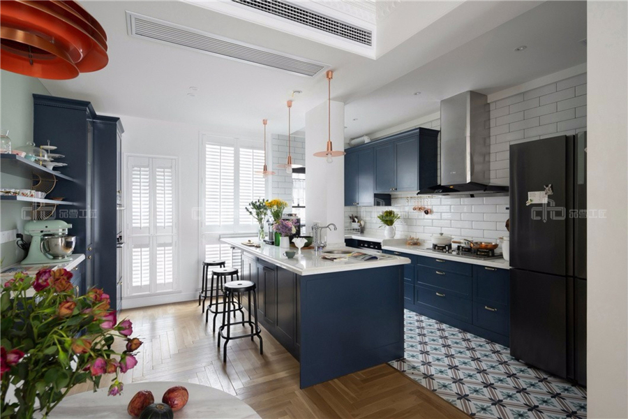 裝修時怎么選整木定制品牌?(圖3) 裝修時怎么選整木定制品牌?(圖3)